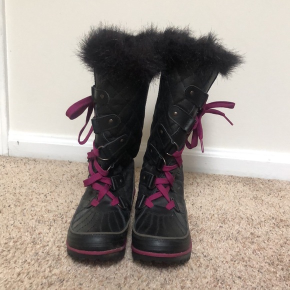 SOREL Waterproof Boots - Picture 3 of 7